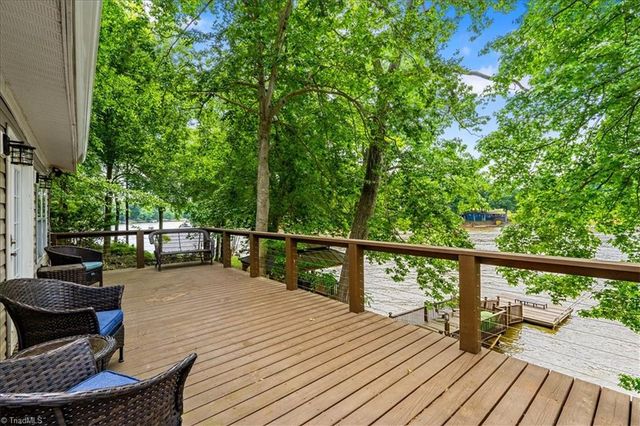 718 Lake Drive 9, Lexington, NC 27292