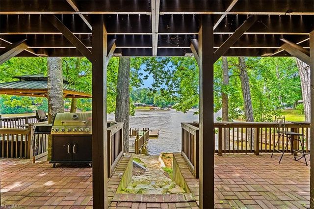 718 Lake Drive 9, Lexington, NC 27292