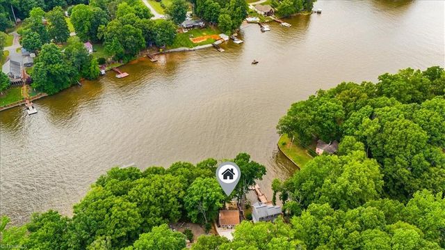 718 Lake Drive 9, Lexington, NC 27292