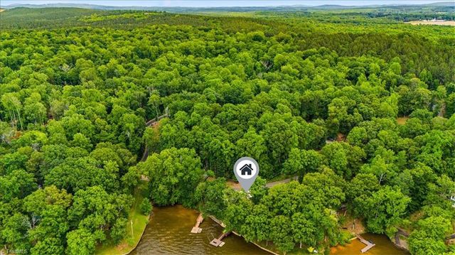 718 Lake Drive 9, Lexington, NC 27292