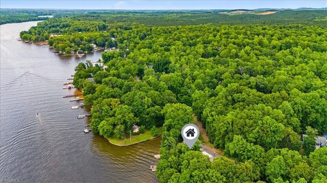 718 Lake Drive 9, Lexington, NC 27292