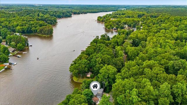 718 Lake Drive 9, Lexington, NC 27292