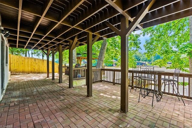 718 Lake Drive 9, Lexington, NC 27292