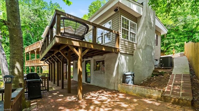 718 Lake Drive 9, Lexington, NC 27292