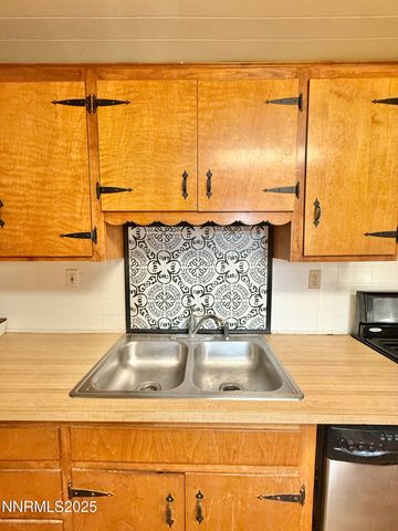 195 Pleasant Hill Drive, Battle Mountain, NV 89820