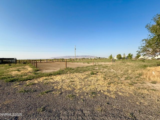 195 Pleasant Hill Drive, Battle Mountain, NV 89820
