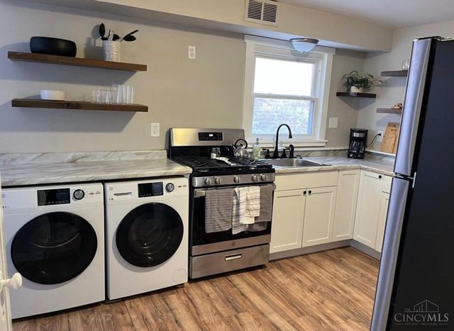 2149 W Clifton Avenue, Cincinnati, OH 45219