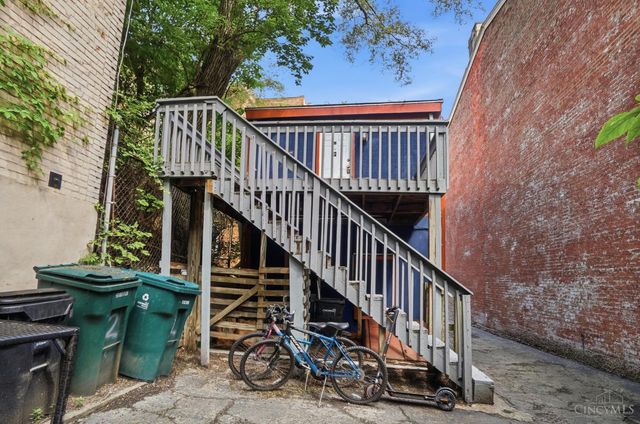 2149 W Clifton Avenue, Cincinnati, OH 45219