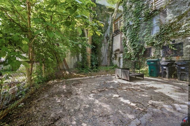 2149 W Clifton Avenue, Cincinnati, OH 45219