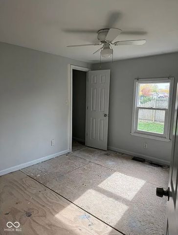 52 Fountain Lake Drive, Greenfield, IN 46140