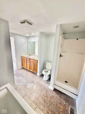 52 Fountain Lake Drive, Greenfield, IN 46140