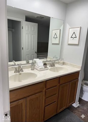 52 Fountain Lake Drive, Greenfield, IN 46140