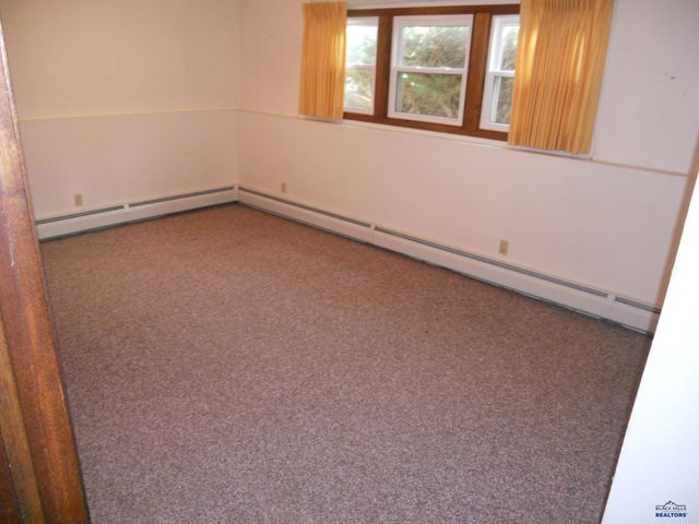 600 WESTWIND DR, Box Elder, SD 57719