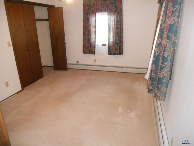 600 WESTWIND DR, Box Elder, SD 57719