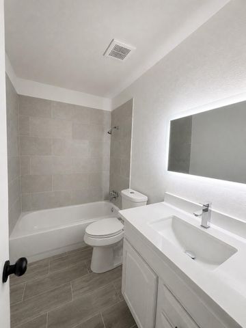 10942 Dunvegan Way, Houston, TX 77013