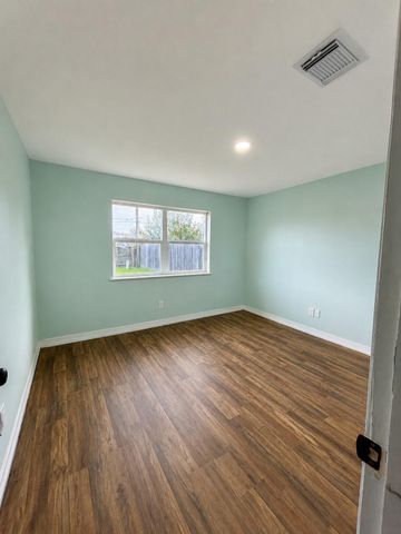 10942 Dunvegan Way, Houston, TX 77013