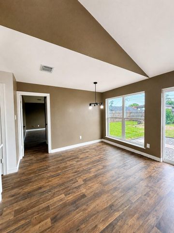 10942 Dunvegan Way, Houston, TX 77013