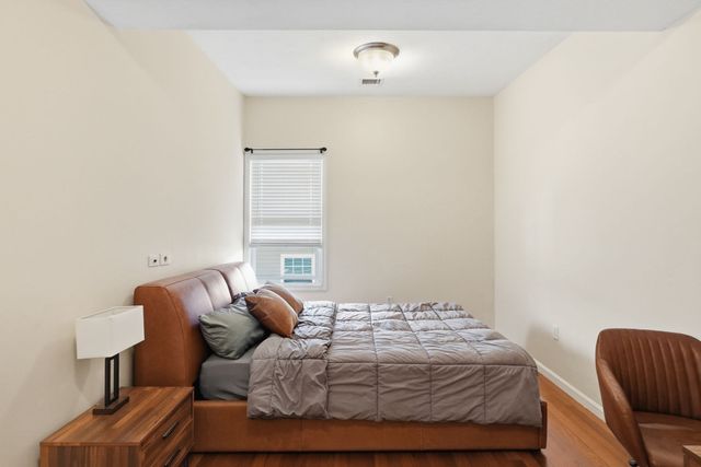 841 Saratoga St PH3, Boston, MA 02128