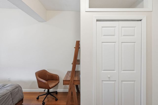841 Saratoga St PH3, Boston, MA 02128