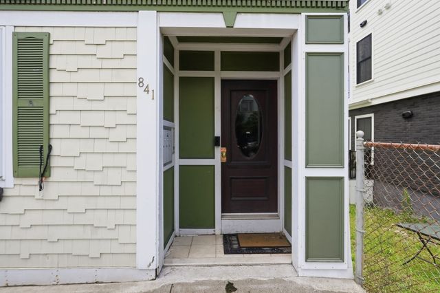 841 Saratoga St PH3, Boston, MA 02128