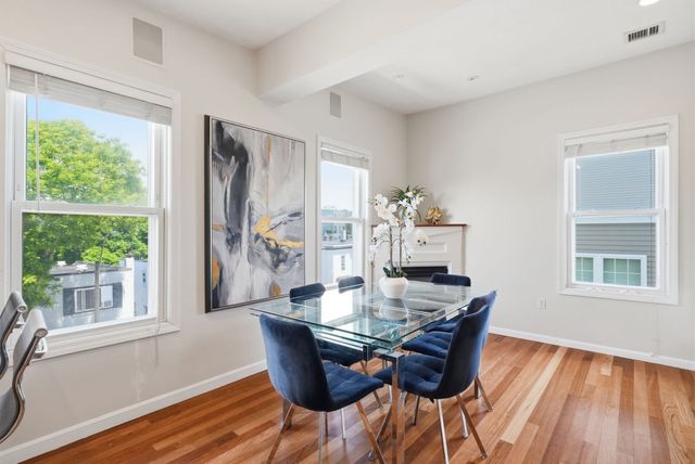 841 Saratoga St PH3, Boston, MA 02128