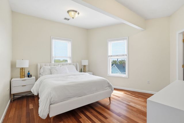 841 Saratoga St PH3, Boston, MA 02128