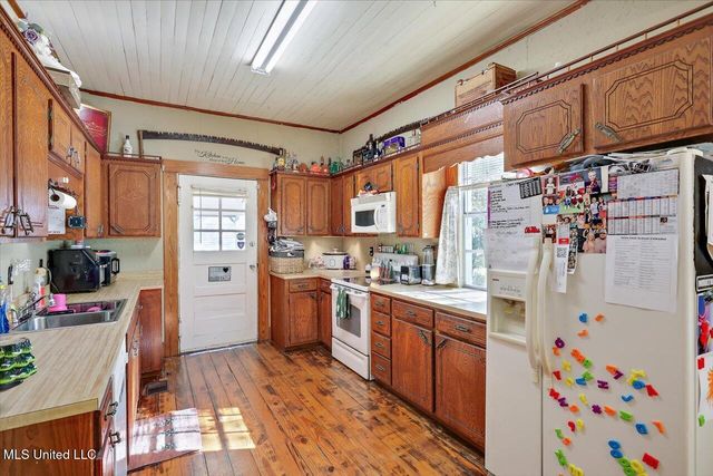 906 N Bennett Street, Crystal Springs, MS 39059