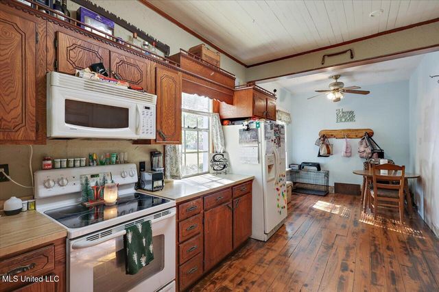 906 N Bennett Street, Crystal Springs, MS 39059