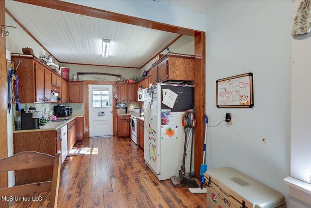 906 N Bennett Street, Crystal Springs, MS 39059