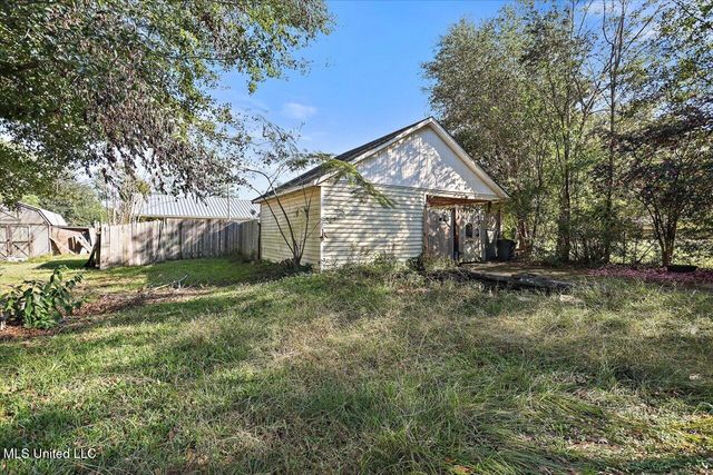906 N Bennett Street, Crystal Springs, MS 39059