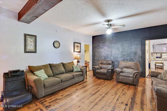 906 N Bennett Street, Crystal Springs, MS 39059