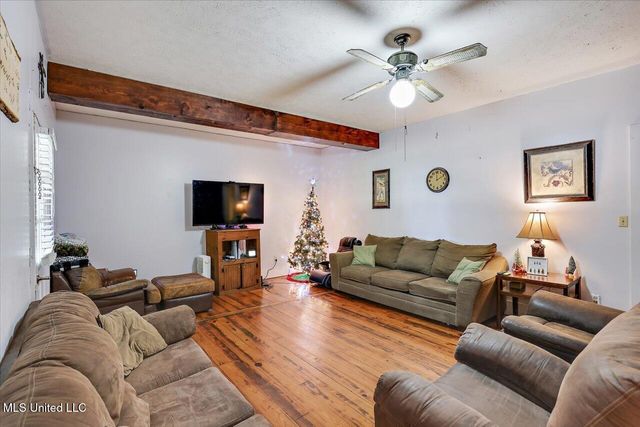 906 N Bennett Street, Crystal Springs, MS 39059