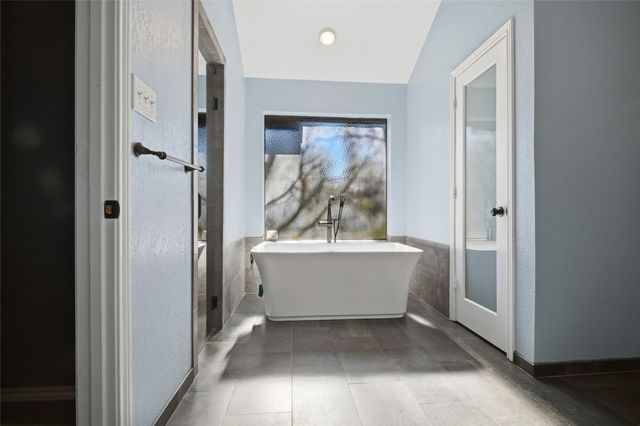 716 Oakhill Lane, Cedar Hill, TX 75104