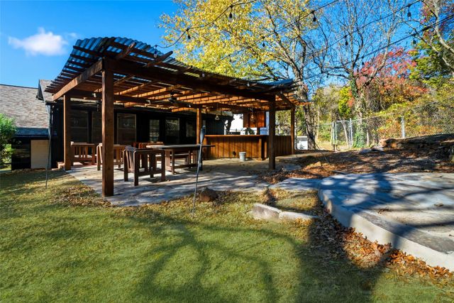 716 Oakhill Lane, Cedar Hill, TX 75104