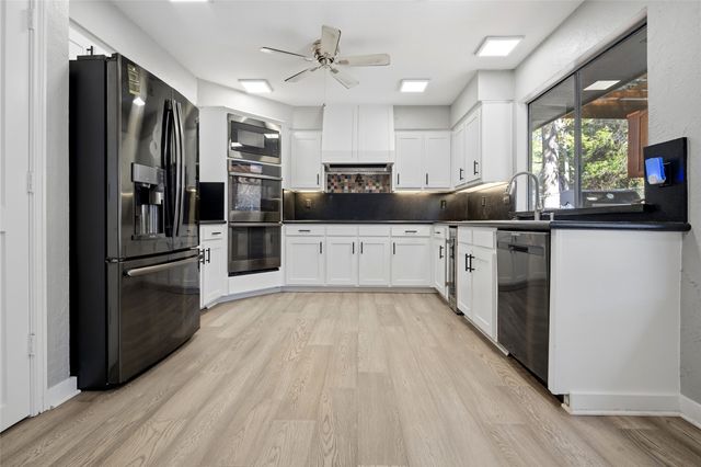 716 Oakhill Lane, Cedar Hill, TX 75104