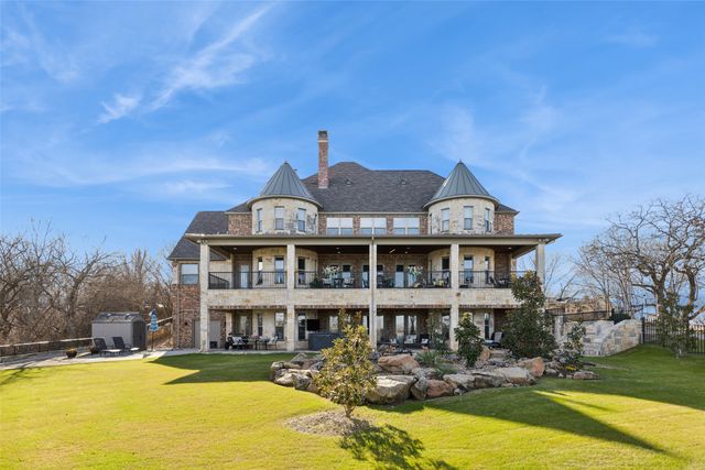 826 Cimmarron Bay Drive, Runaway Bay, TX 76426