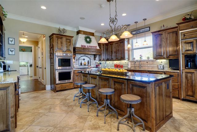 826 Cimmarron Bay Drive, Runaway Bay, TX 76426