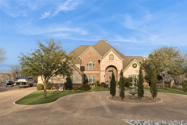 826 Cimmarron Bay Drive, Runaway Bay, TX 76426