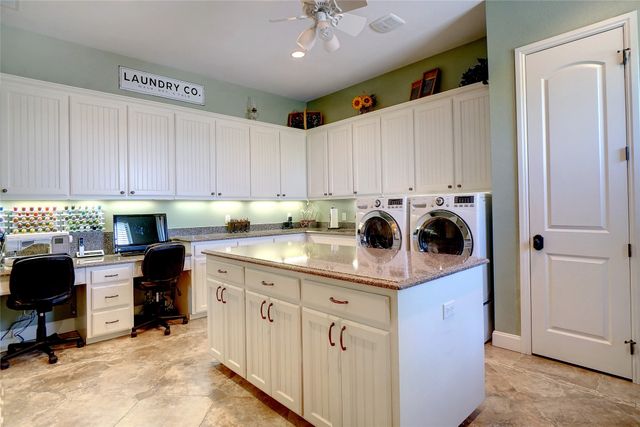 826 Cimmarron Bay Drive, Runaway Bay, TX 76426