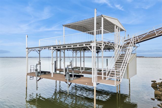 826 Cimmarron Bay Drive, Runaway Bay, TX 76426