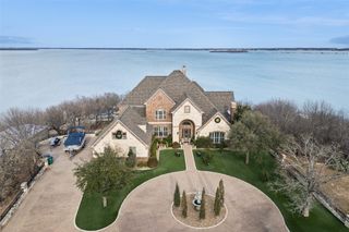 826 Cimmarron Bay Drive, Runaway Bay, TX 76426