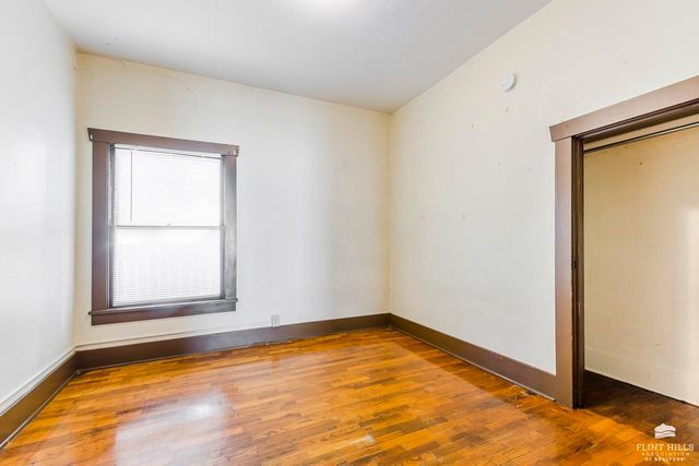 725 Bluemont Avenue, Manhattan, KS 66502