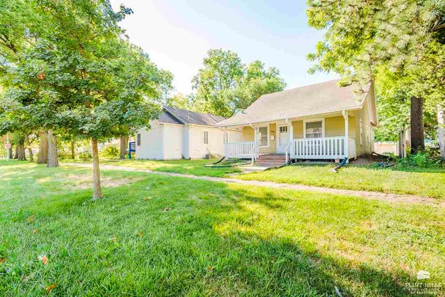 725 Bluemont Avenue, Manhattan, KS 66502