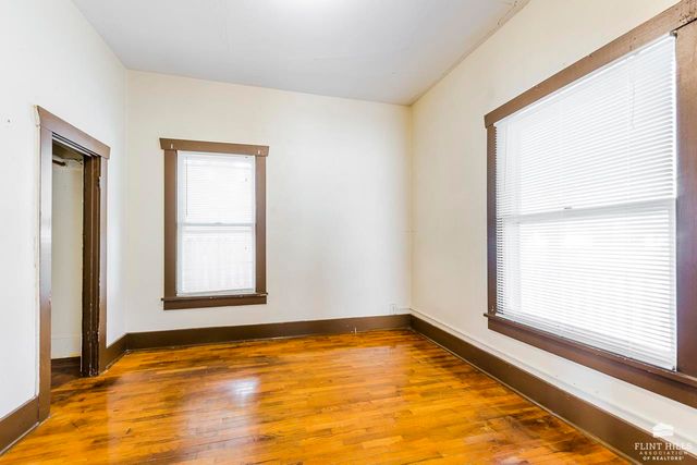 725 Bluemont Avenue, Manhattan, KS 66502