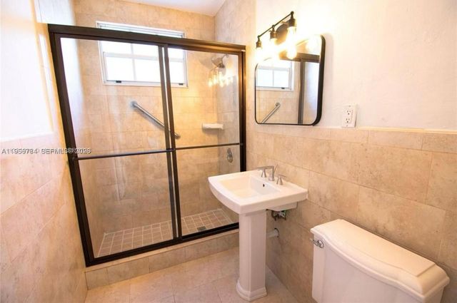 3304 S Le Jeune Rd 3304, Coral Gables, FL 33134