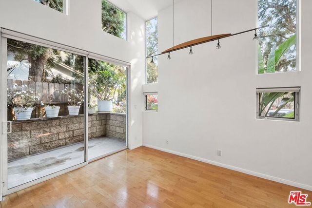 1011 Pacific Street 1, Santa Monica, CA 90405