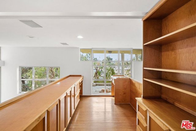 1011 Pacific Street 1, Santa Monica, CA 90405