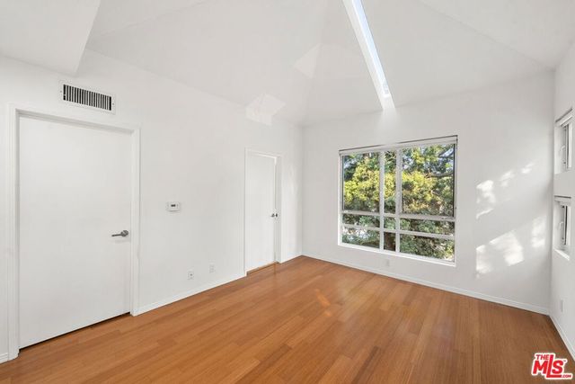 1011 Pacific Street 1, Santa Monica, CA 90405