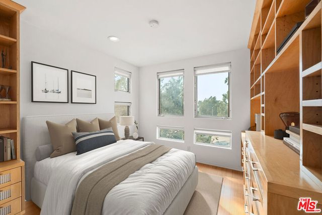 1011 Pacific Street 1, Santa Monica, CA 90405