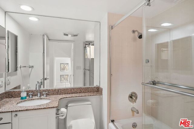 1011 Pacific Street 1, Santa Monica, CA 90405